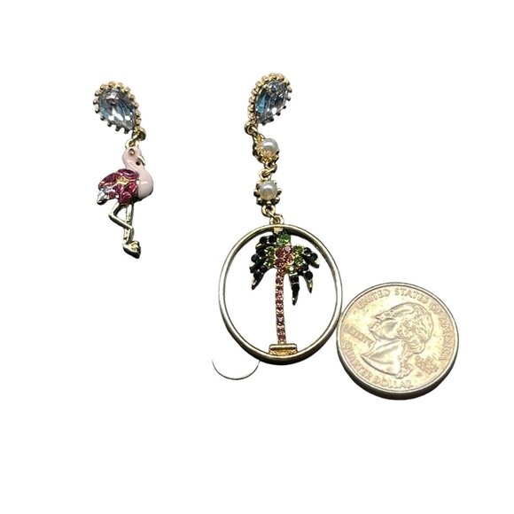 Charming Charlie MSRP 24Flamingo & Palm Tree Dangle Earrings With Crystal Accent - Picture 6 of 8